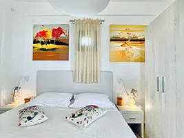Photo Gallery Family Room with Sea View