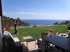 Villa with sea view max capacity 4 persons