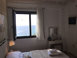 Villa with sea view max capacity 6 persons