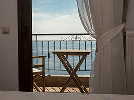 Villa with sea view max capacity 6 persons
