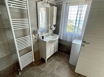 Villa with sea view max capacity 6 persons