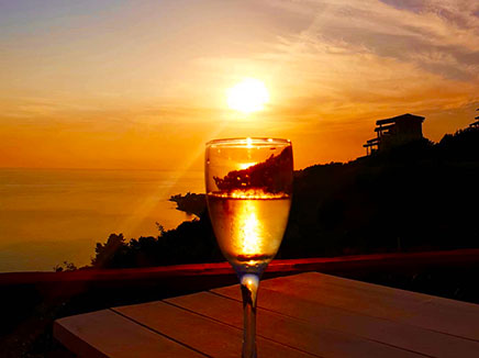 Villa with sea view max capacity 6 persons